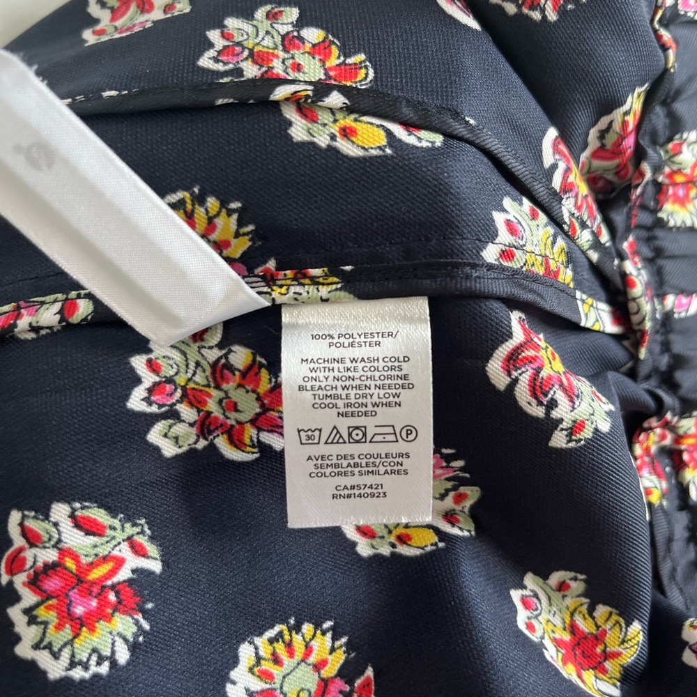 Ann Taylor LOFT | Black & Boho Floral Wrap-Style Silk/Satin Skirt Women's Medium - Picture 3 of 4